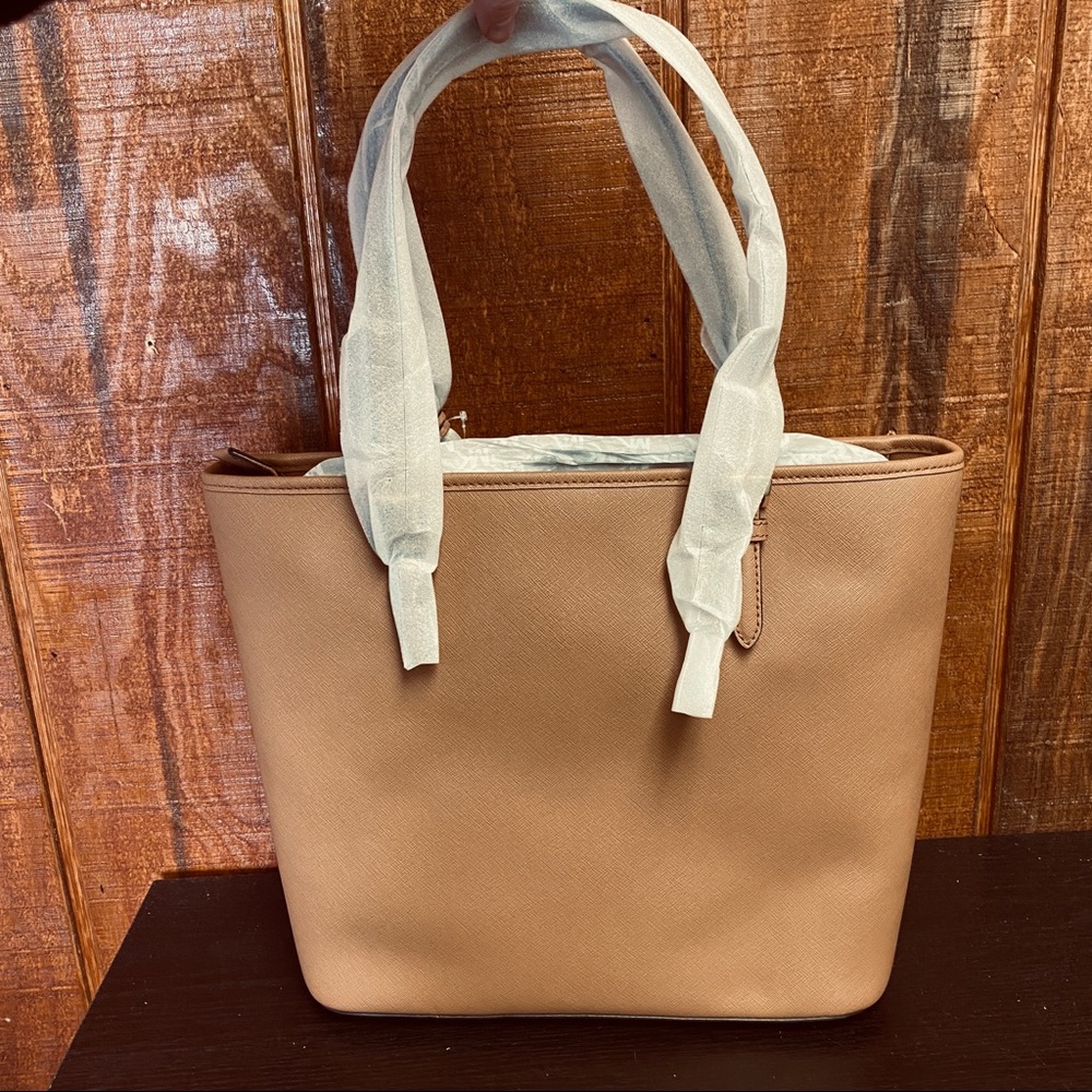 Michael Kors Jet Set Snap Pocket Tote - Acorn - Picture 3 of 8